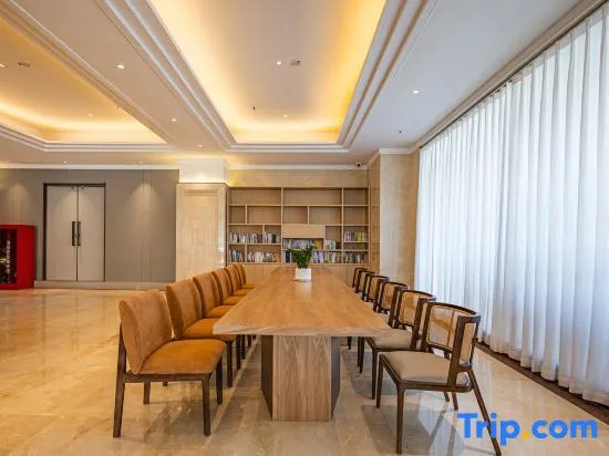 Ximu Hotel Kunming MixC (Dongjiao Road Metro Station)