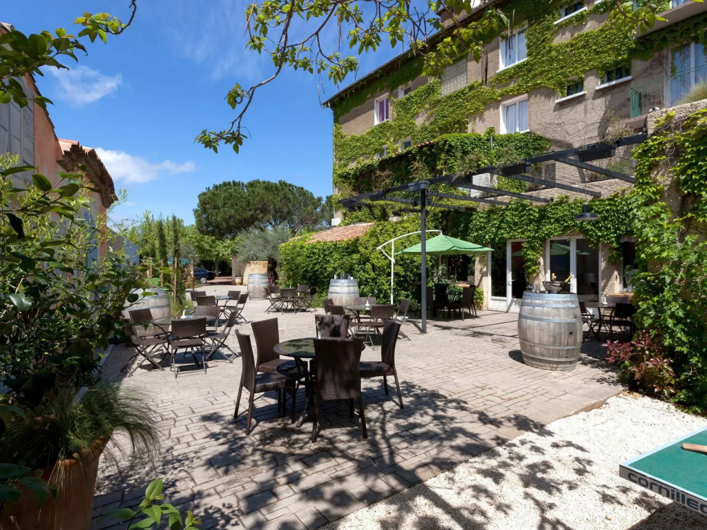 Logis Hotel Les Vignes Blanches