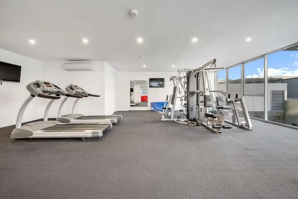 Stylish 1-bed Retreat Steps From Foreshore