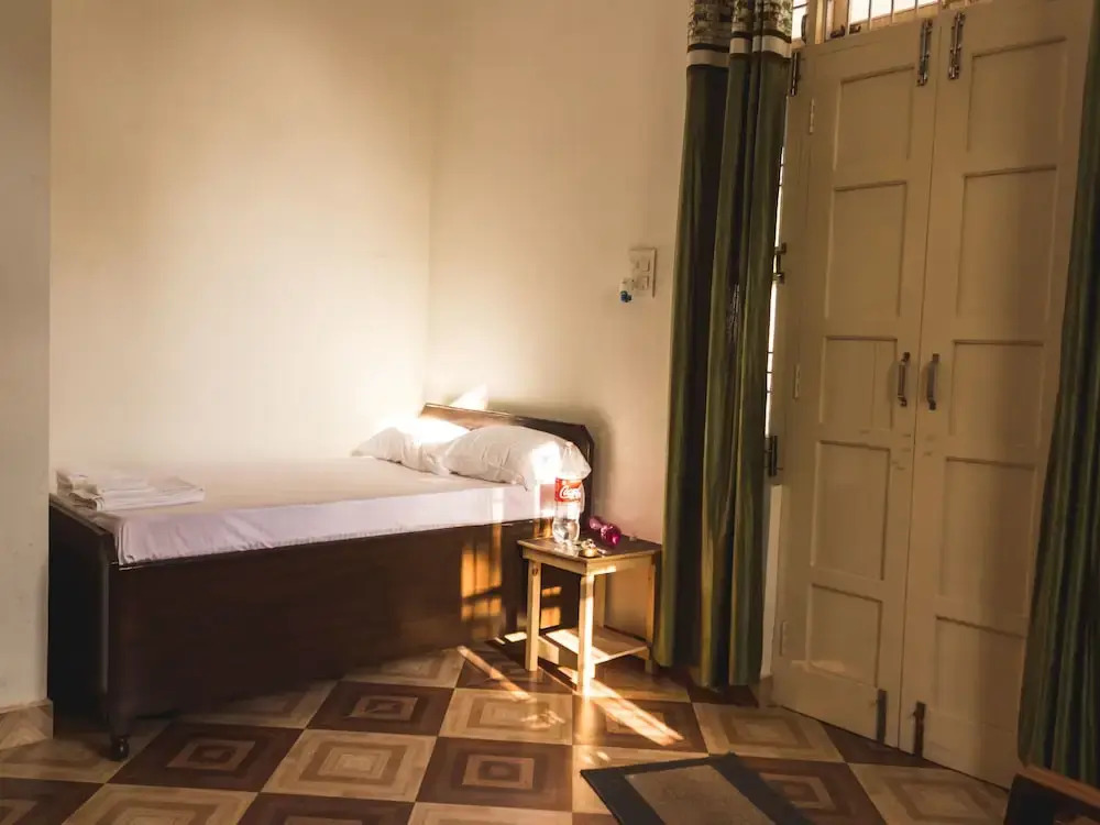 OYO 12394 Home Scenic 3BHK Khanyara Ground