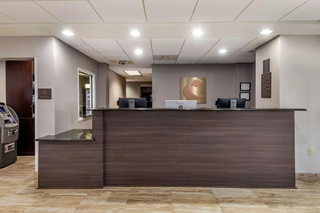 Comfort Suites near Birkdale Village- Huntersville
