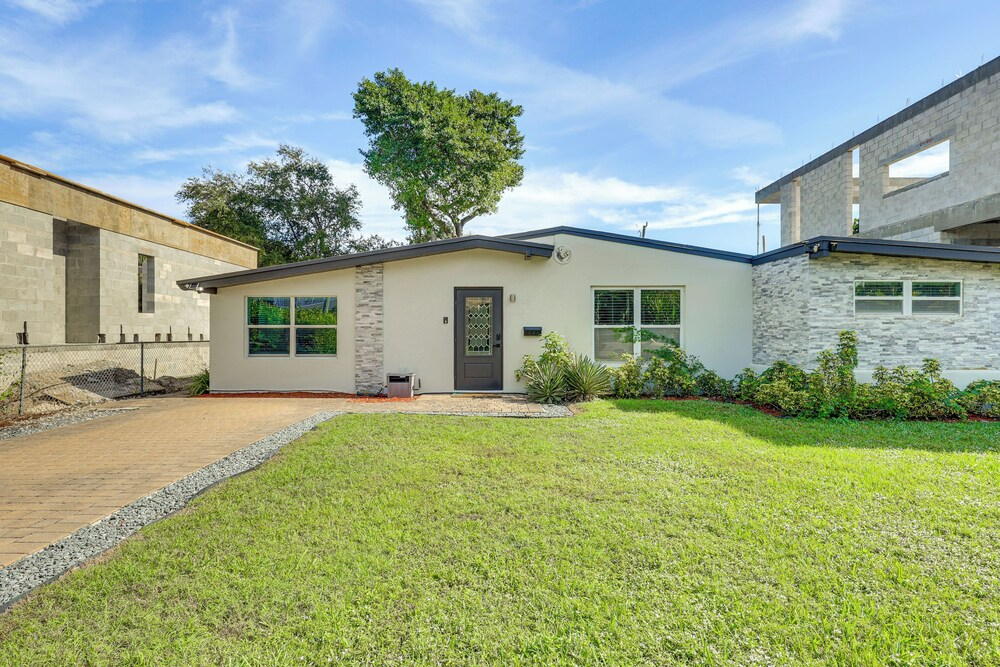 3 Mi to Sea! Family Pool House in Fort Lauderdale