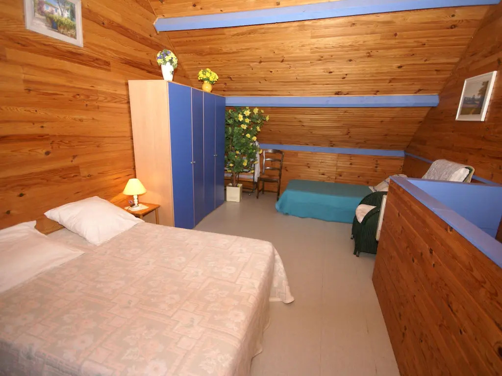 Snug holiday home in Denneville Plage near beach