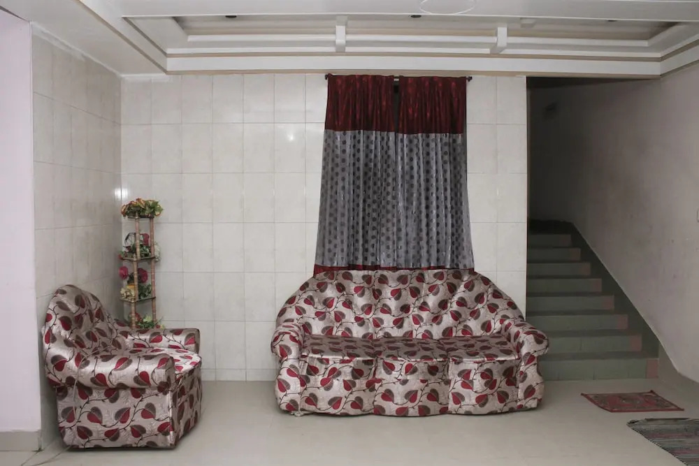 Beach Holiday Guest House Кокс-Базар