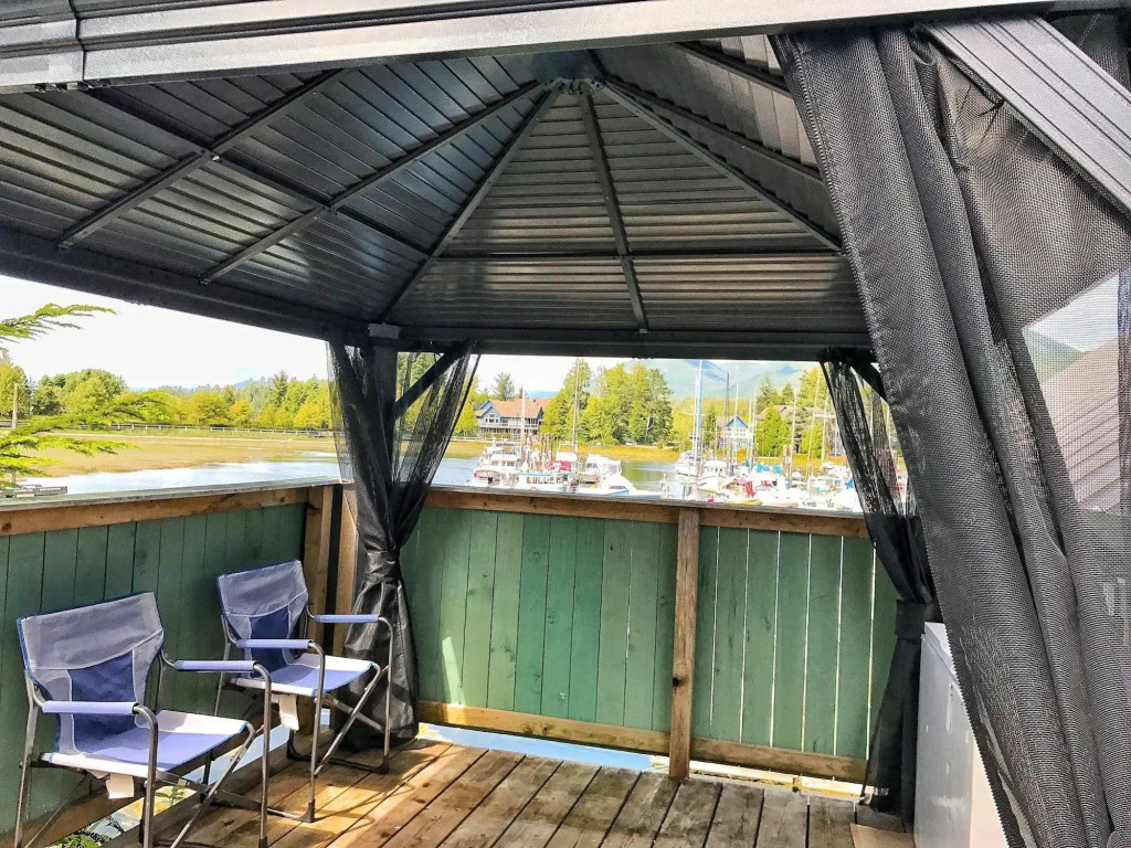 Canadian Princess Lodge & Marina