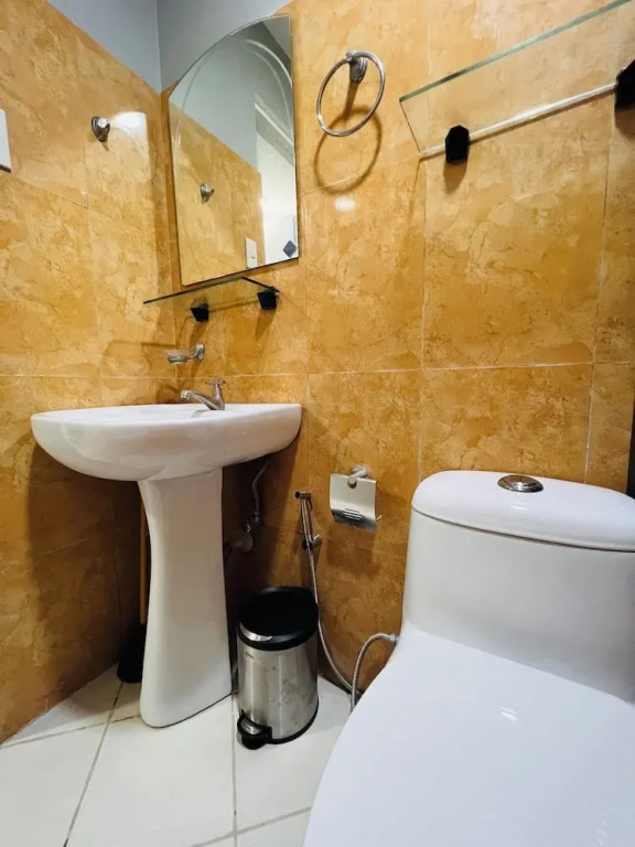 Hubomoto People's Suite