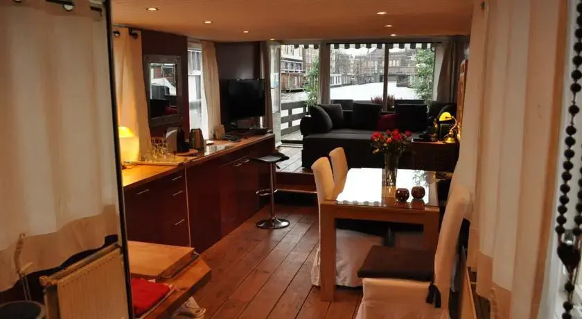Amsterdam Houseboat Lady Luck