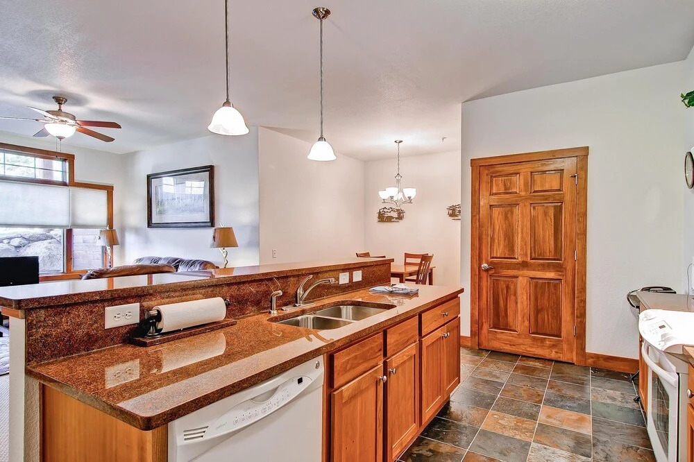 Black Canyon Inn Unit F2