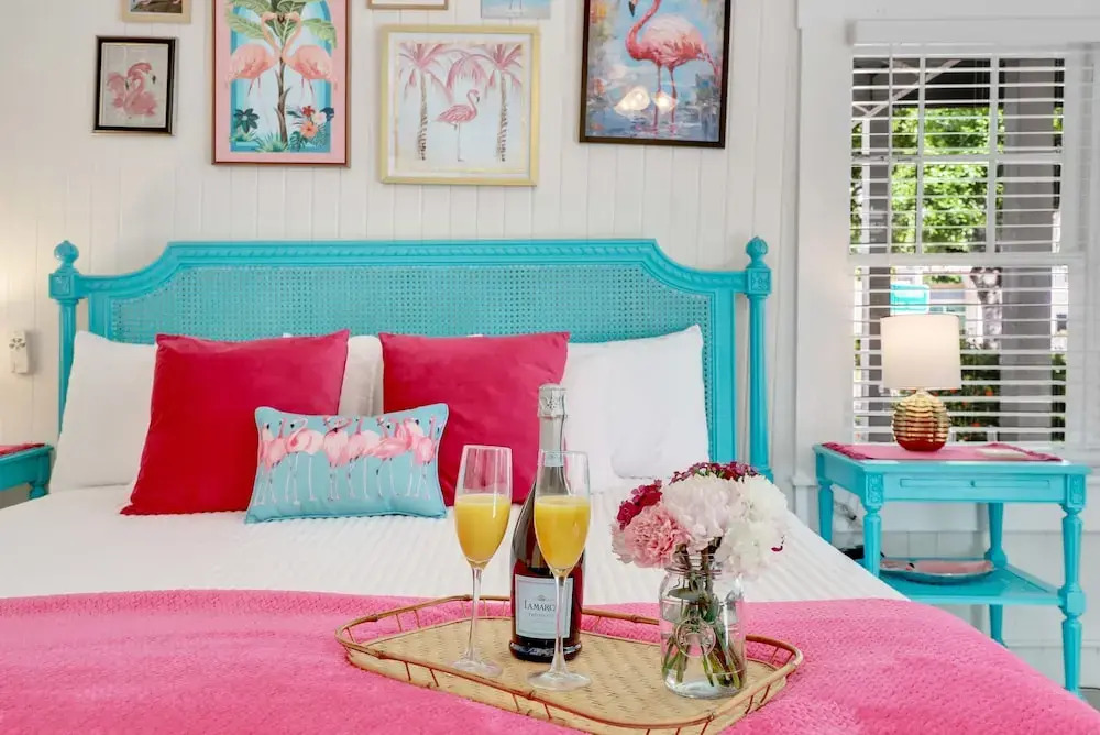 Hibiscus House Bed Breakfast Inn Flamingo Suite