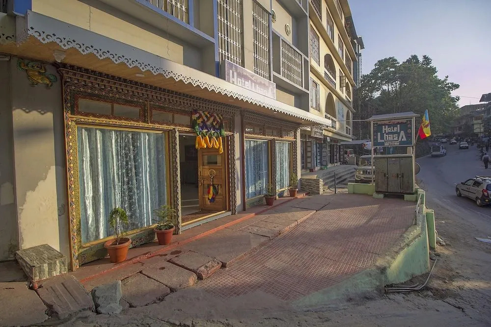 Oyo 24942 Hotel Lhasa