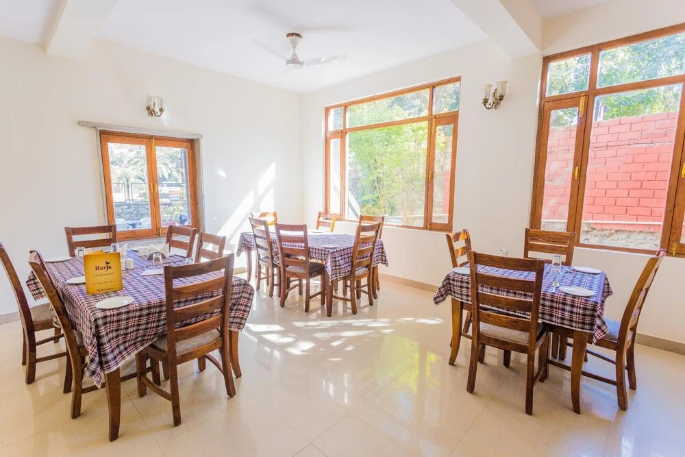 OYO 6549 Hotel Gorbandh