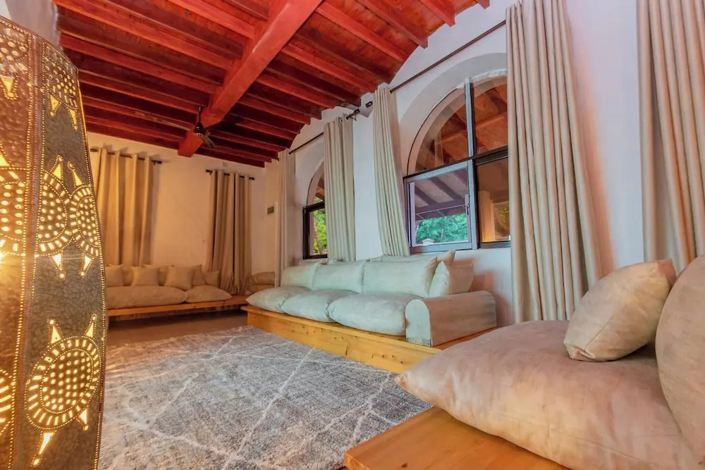 Luxurious Diani Beach Villa with Private Pool