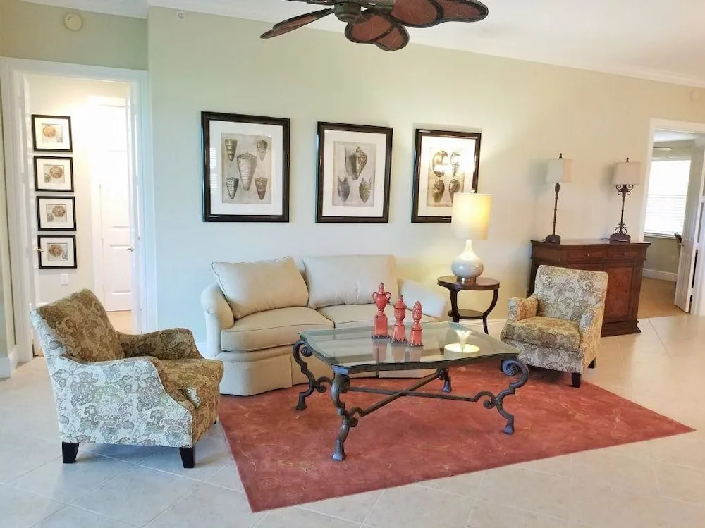 Cascada Way Condo