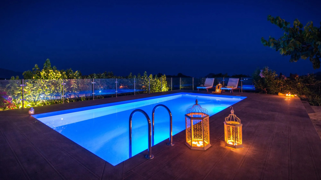 Villa Natura prive swimming pool