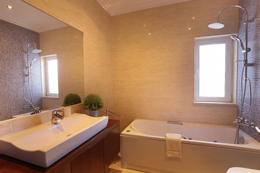 Outstanding Villa Very Well Located Near The Beach