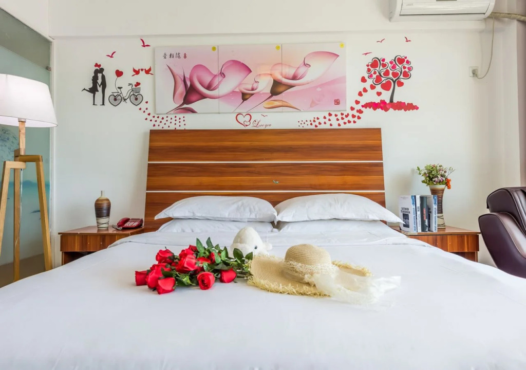 66 Theme Chain Hotel