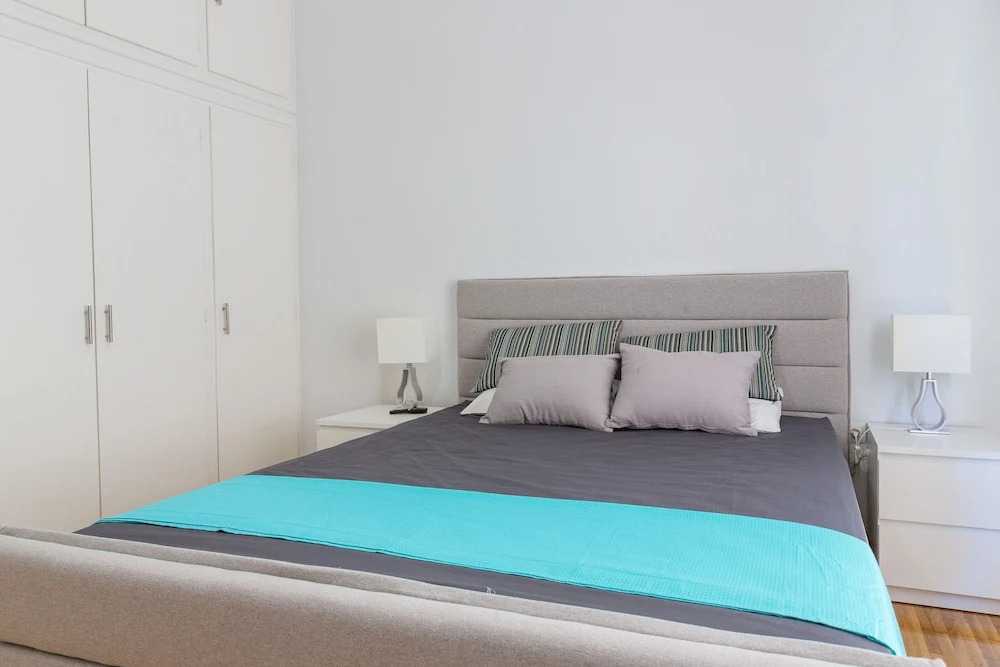 Newly Renovated Stylish Urban Flat