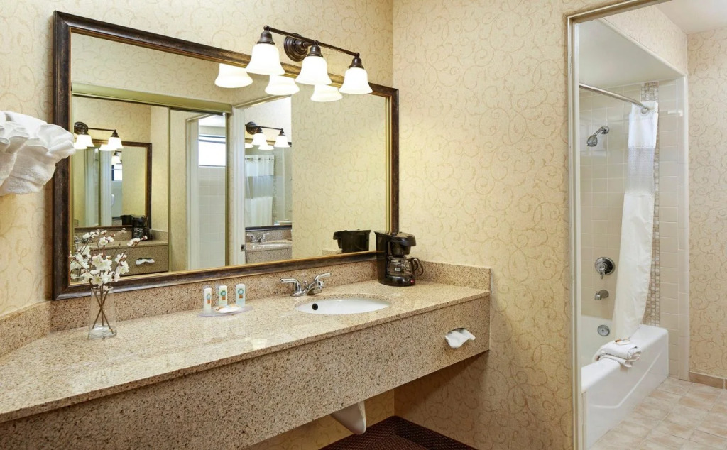Ascot Suites Morro Bay