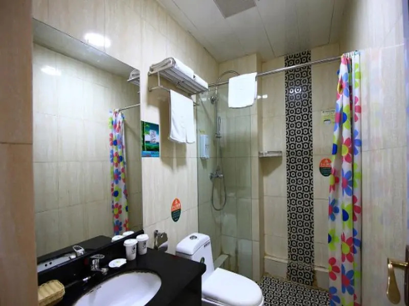 GreenTree Alliance Jiangsu Nantong Haimen Dieshiqiao Xiunv Rd Pedestrain Street Road