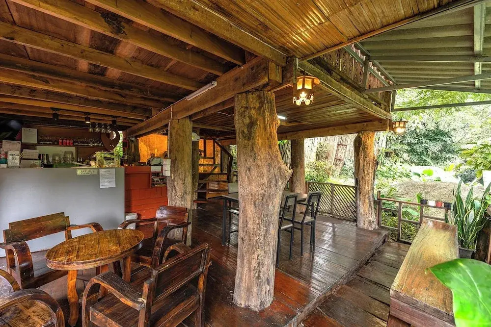 Monruamsuk Homestay Cafe and Bistro