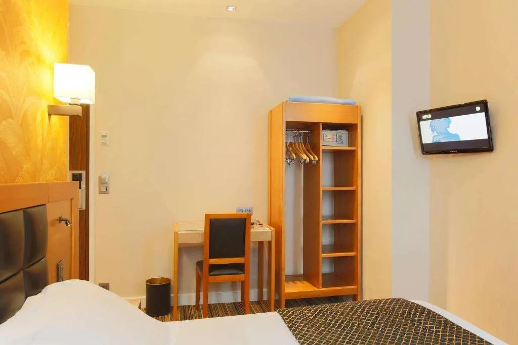 Hotel Bellevue Saint-Lazare