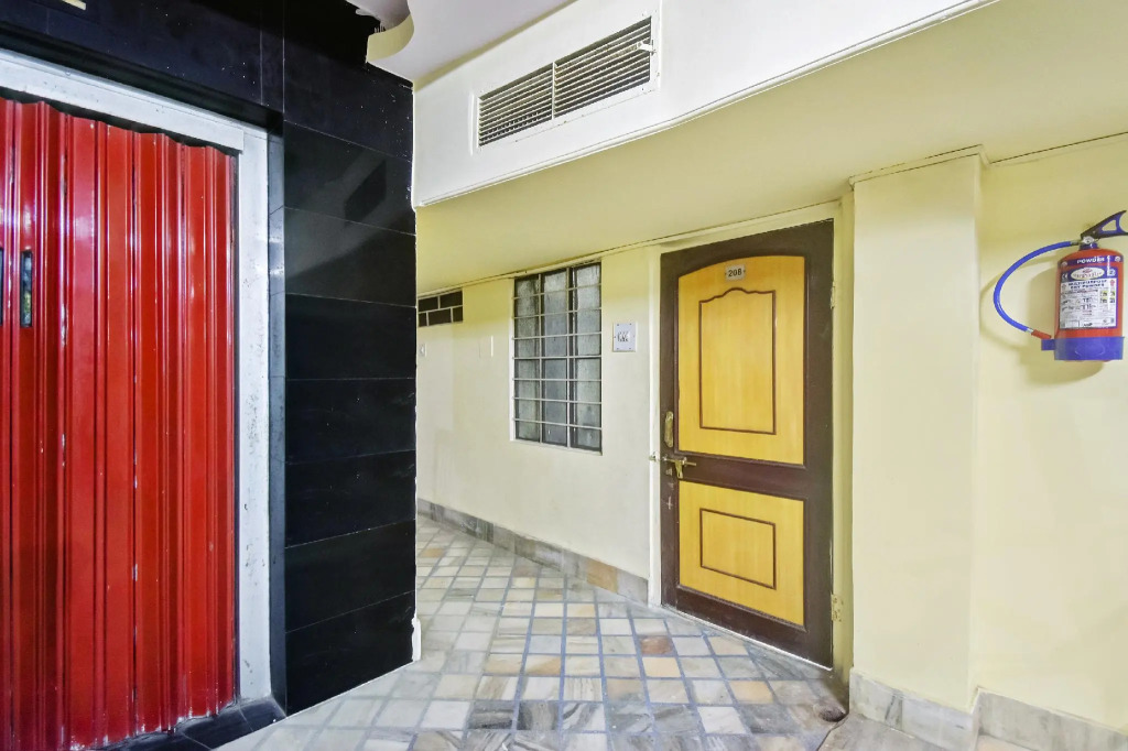 SPOT ON 62734 Hotel Sarfaraz Palace