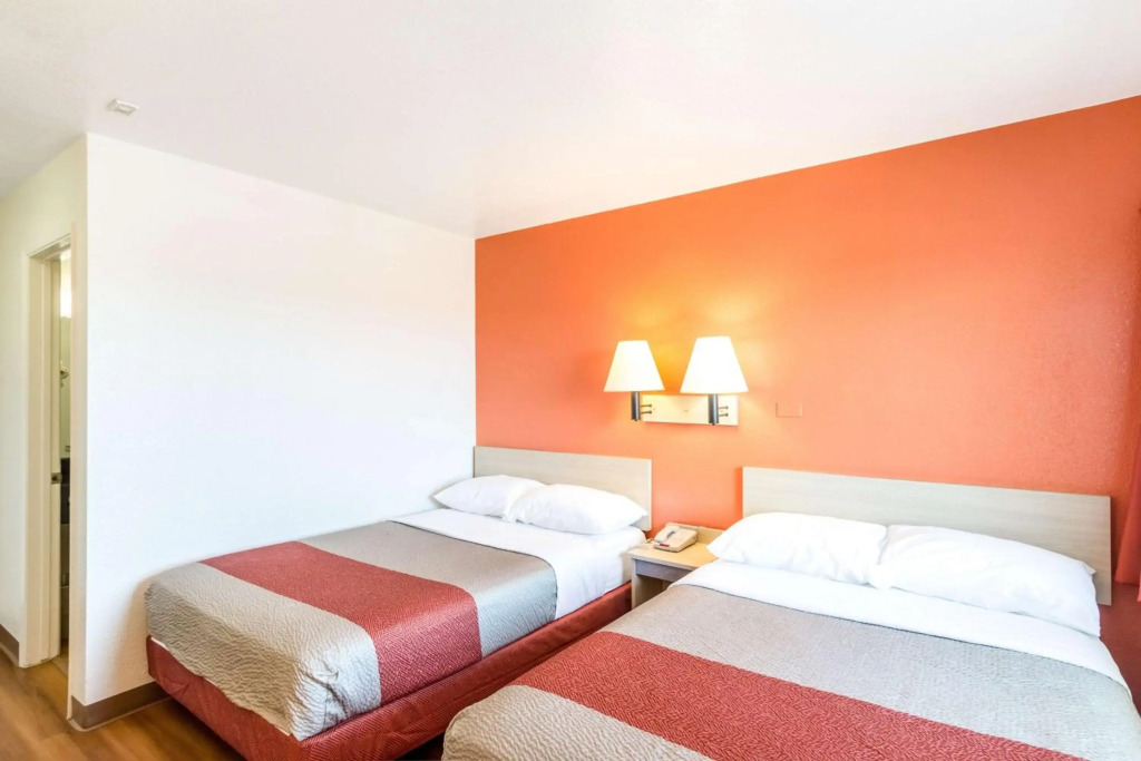 Motel 6 Redding, CA - Central