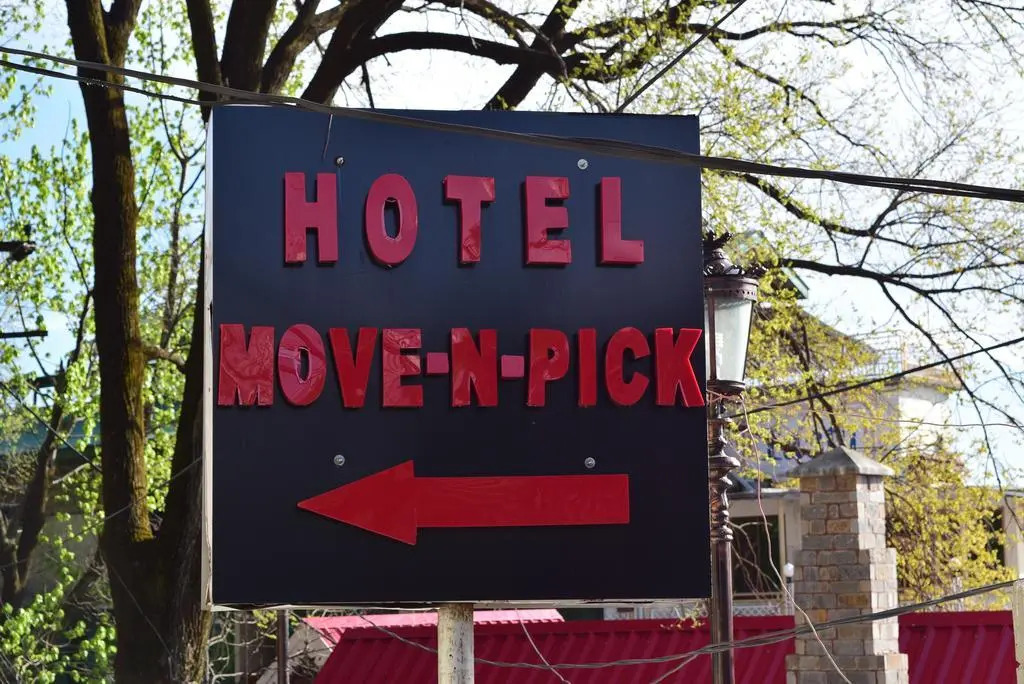 Move-N-Pick Murree