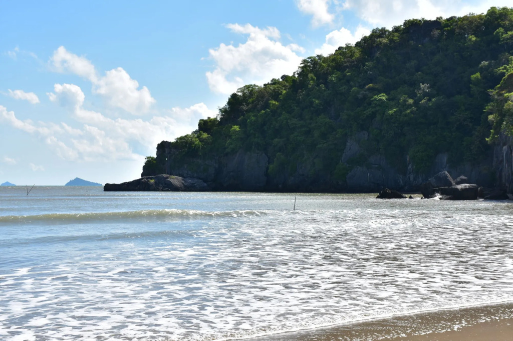 Pak Nam Resort