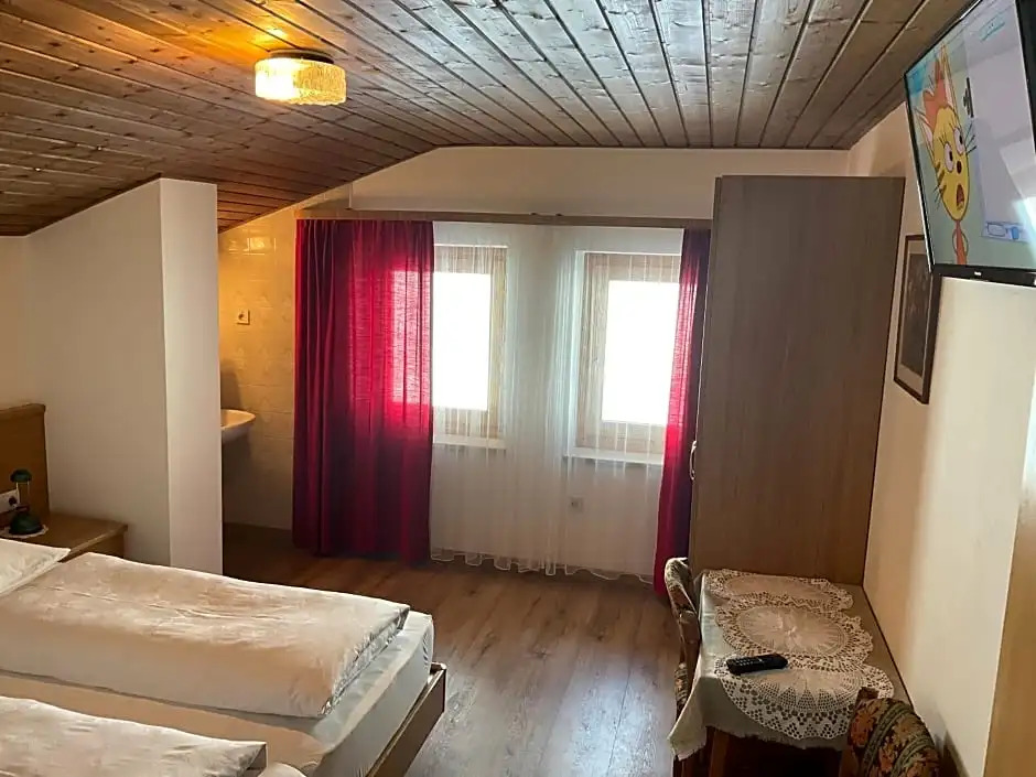 Alpenblick Bed & Breakfast