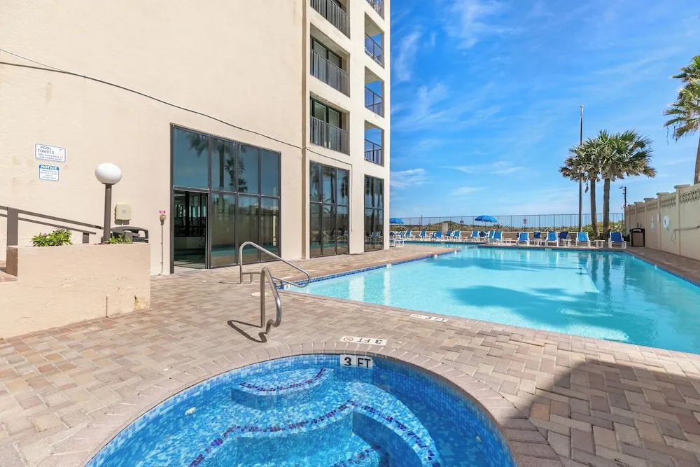 Coastal Chic Gulf-view 2br: Suntide III - Unit 604