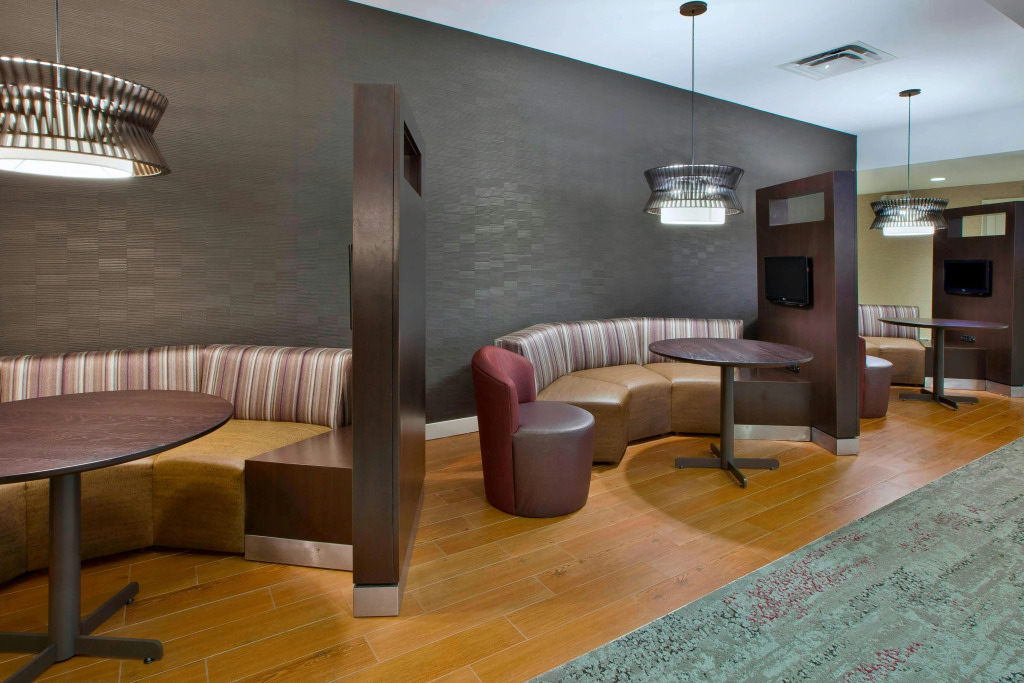 Courtyard by Marriott Somerset
