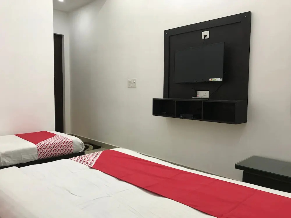 OYO 23159 Hotel Suryansh