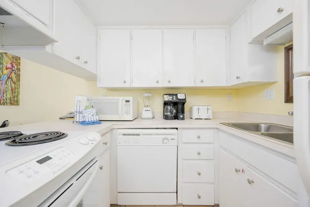 Island Winds West 876 1 Bedroom Condo