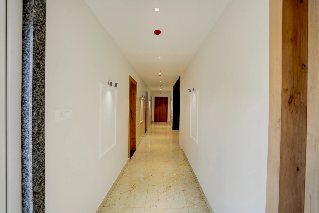 Super Townhouse Oak Banaras Central Railway Junction Formerly Sri Hari Inn