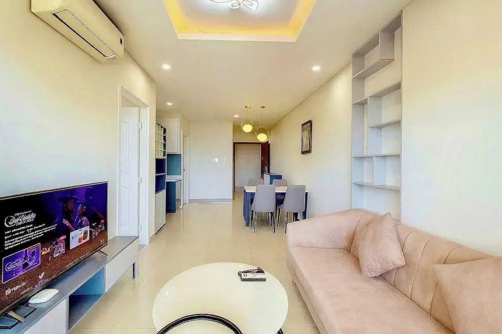 Monarchy Luxury Serviced Apartments - By Charm Homestay Vietnam