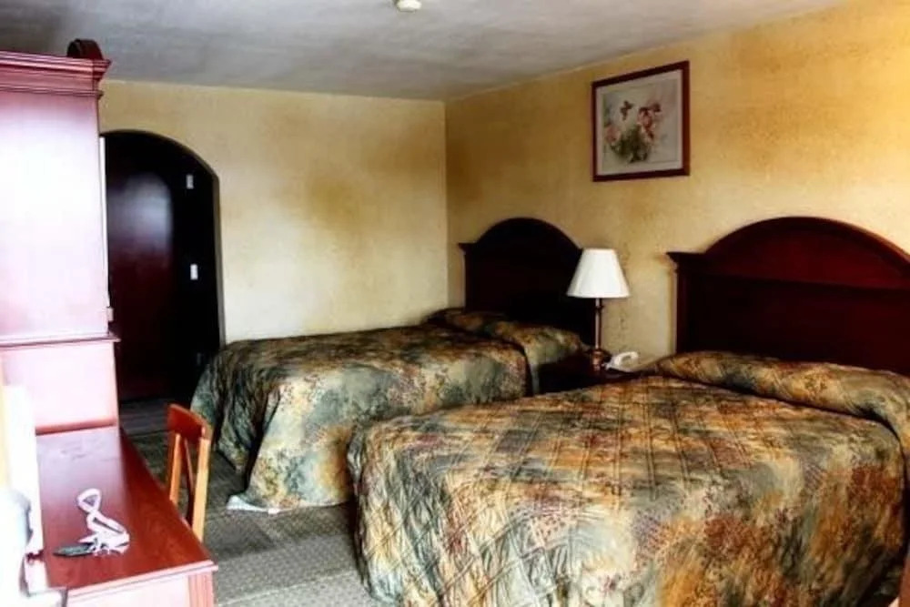 Summit Inn Hempstead