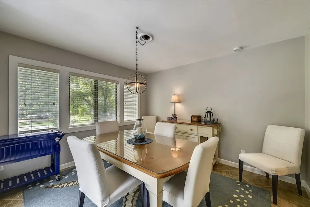 2314 Racquet Club Villa