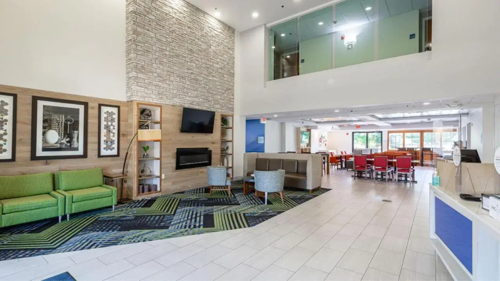 Comfort Inn & Suites Conference Center