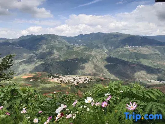 Kunming Luoxiaju Homestay (Luoxia Valley Scenic Area)