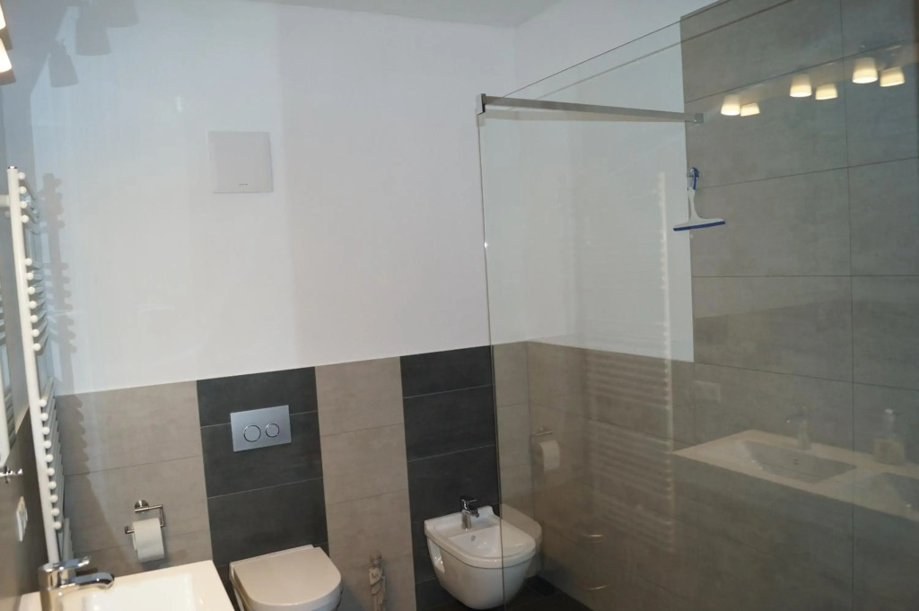 Loft Style 3 Room Apartment + terrace