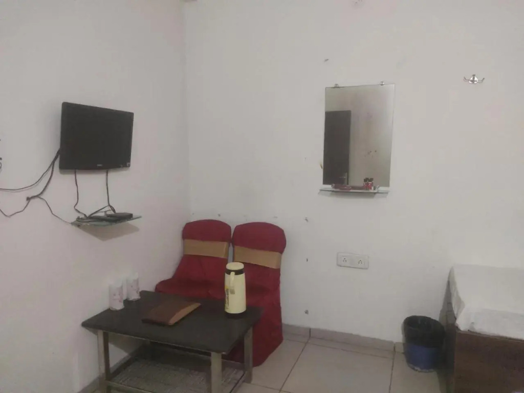 Hotel Mansarovar Luxury Business Hotel