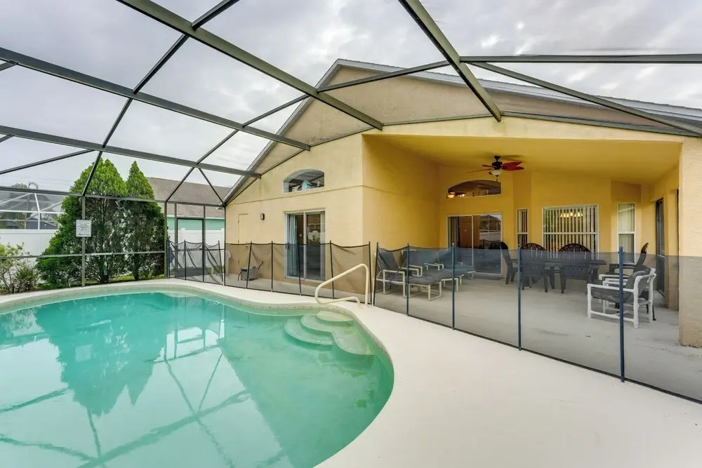 Family Home w/ Pool: Visit Disney & Orlando Parks!