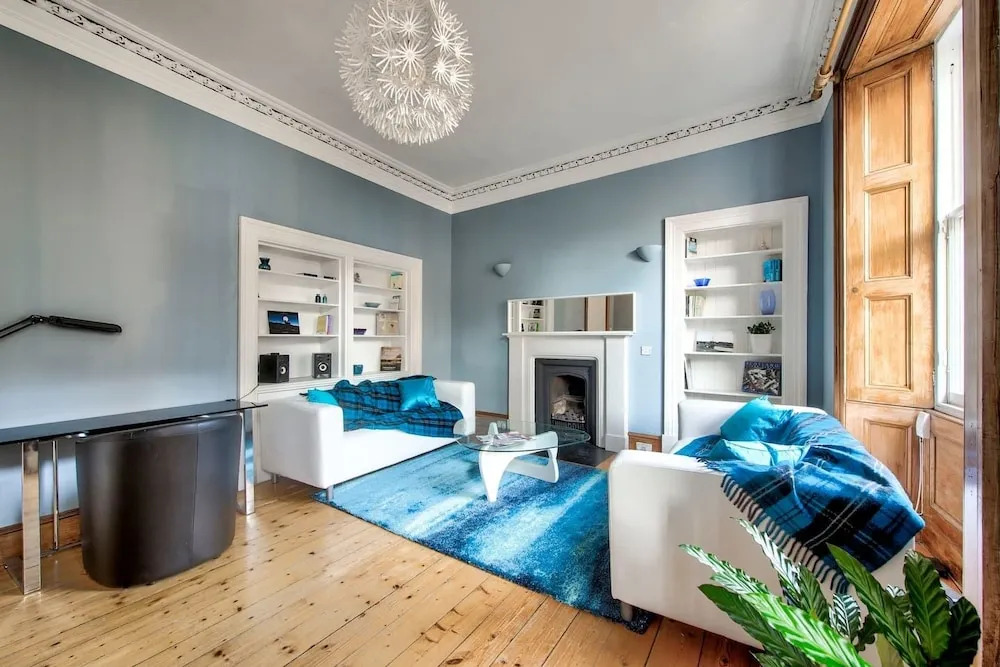 Lovely 2Br Home Next To The Castle