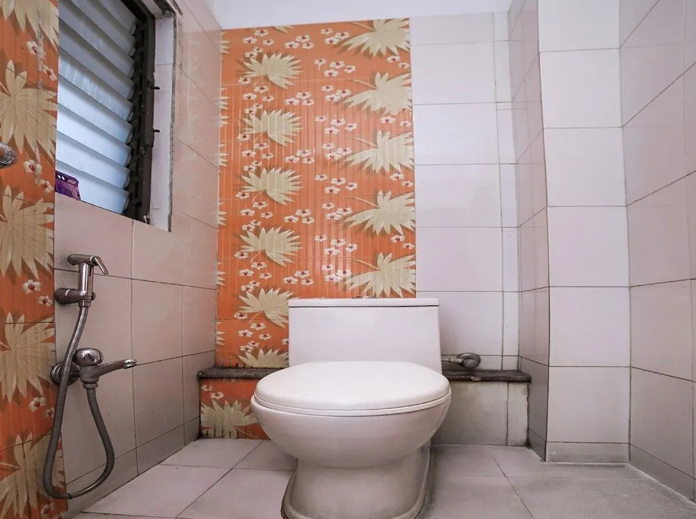 OYO 48277 Royal Kings Guest House