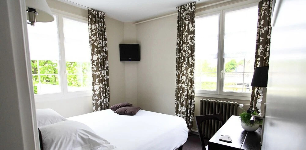 Hostellerie De La Riviere
