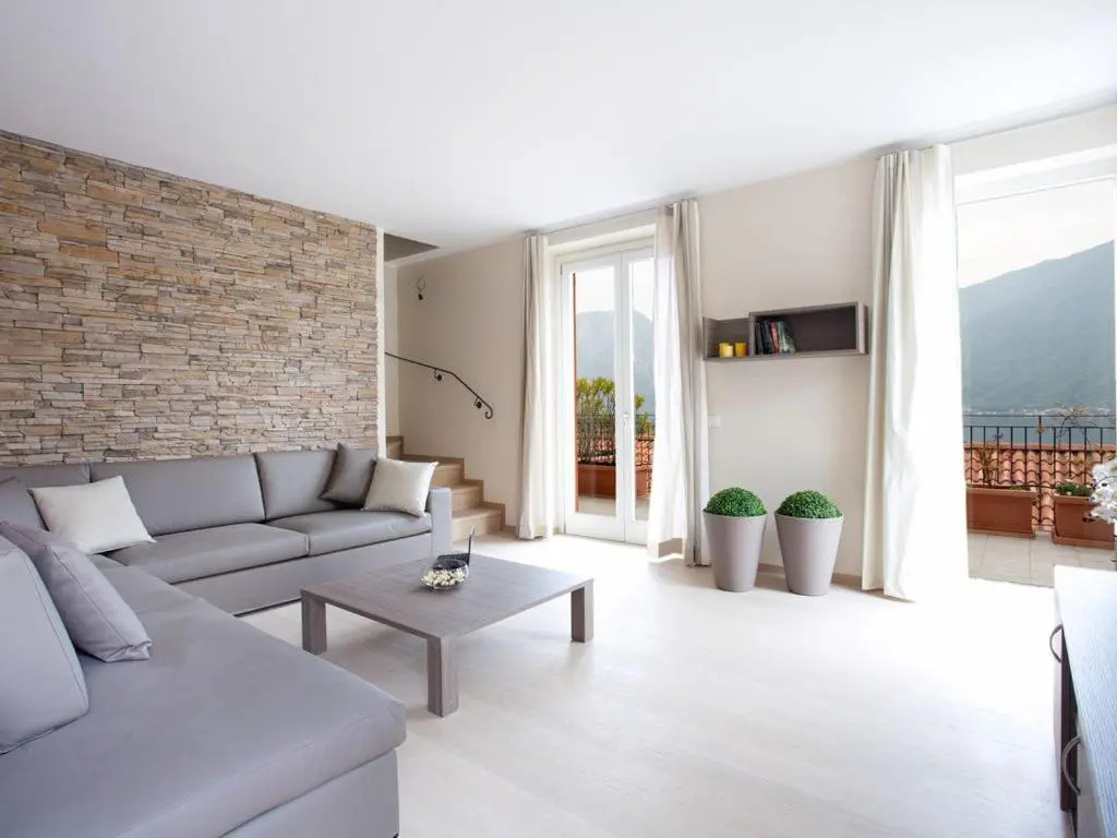Apartment 5 - Overlooking Isola Comacina. Spacious Living Ideal For Families Of Up To 10