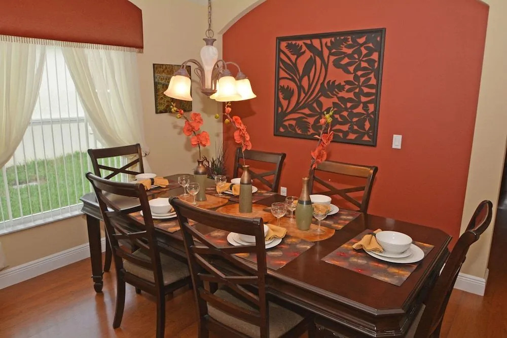 848KD Sunny Place 4 Br villa by RedAwning