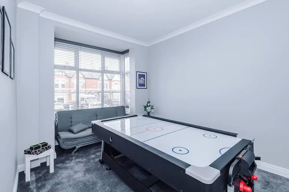 4-bed Townhouse Sleeps 10 With Games Room