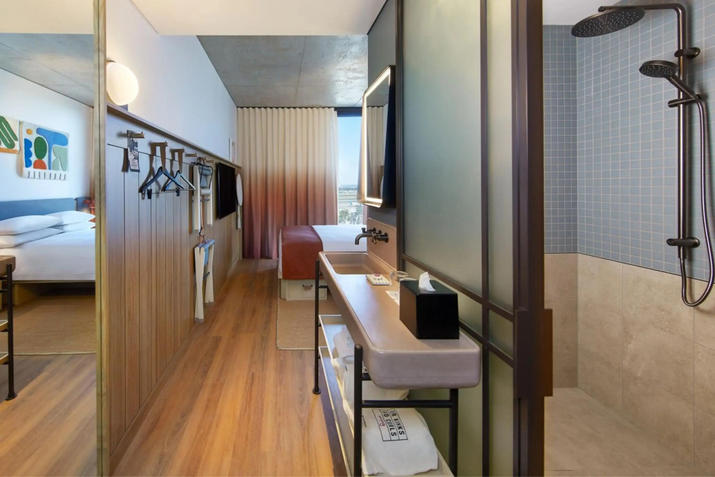 Moxy Sydney Airport